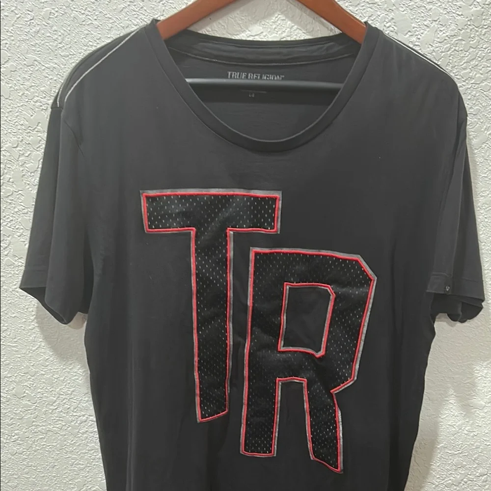 True Religion Black T-Shirt with Red Accents Men’s size L GUC..